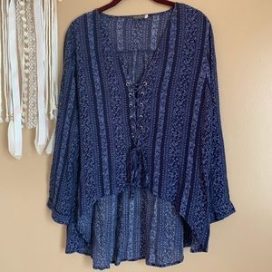 Adorable hi-low boho top 🌀